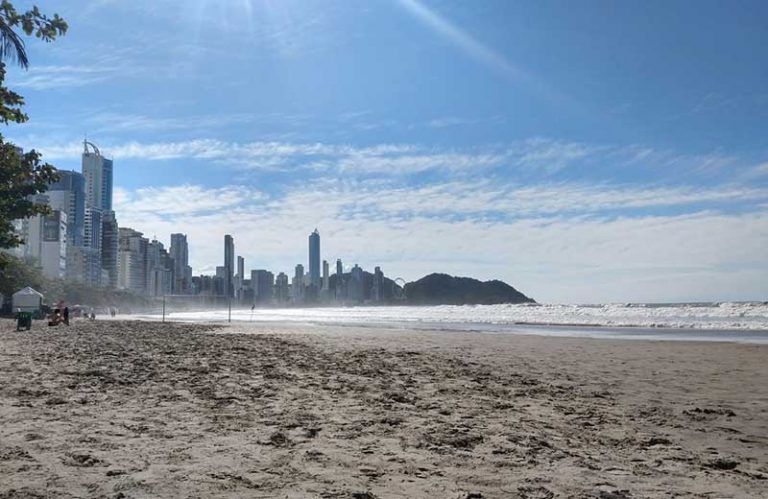 Frente fria traz temporais isolados para SC nesta sexta-feira (05)