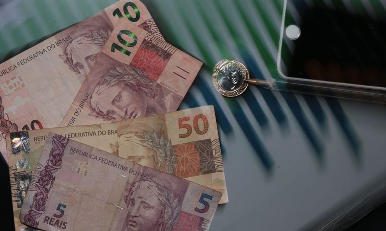 Mercado financeiro reduz projeção da inflação de 5,71% para 5,62%