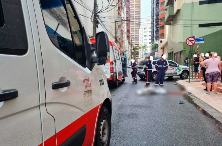 Homem em prisão domiciliar cai de prédio em Balneário Camboriú