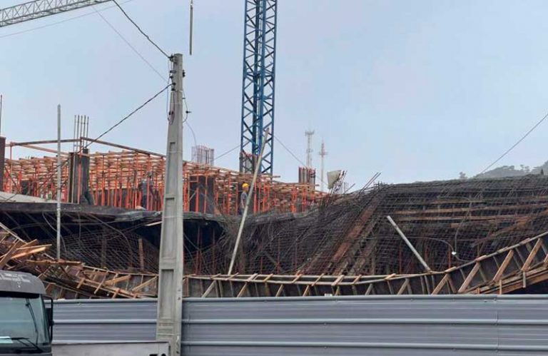 Laje de prédio em construção cai na Praia Brava