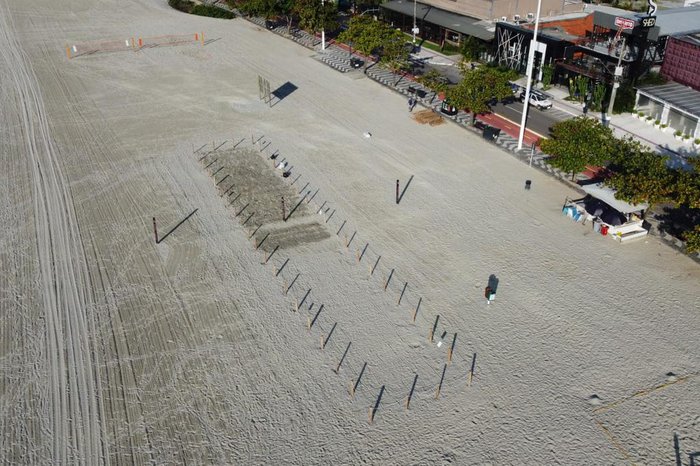 Restinga na Praia Central: Manda quem pode, obedece quem tem juízo