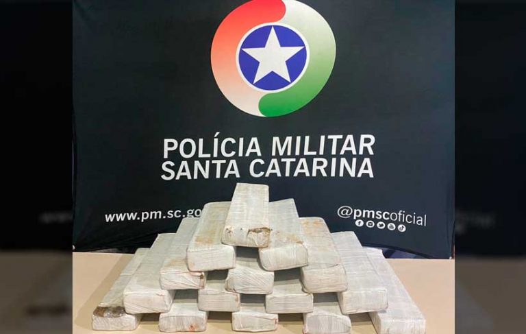 PM prende dupla com 10kg de maconha em Camboriú