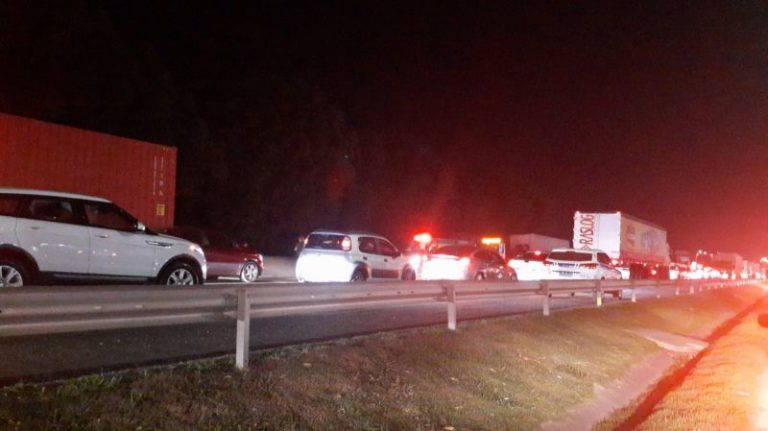Acidente tira a vida de motociclista na BR-101