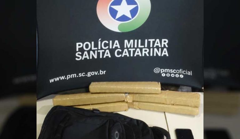 Após investigação, homem é preso com 5 tabletes de maconha