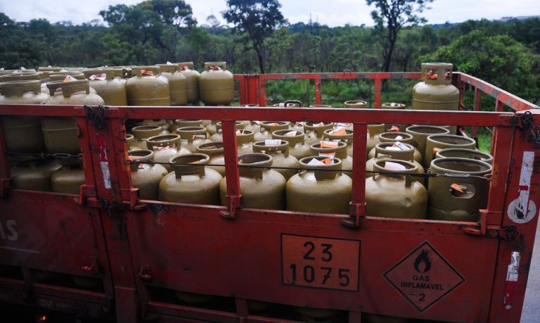 Petrobras reduz preço do gás de cozinha em 4,7%