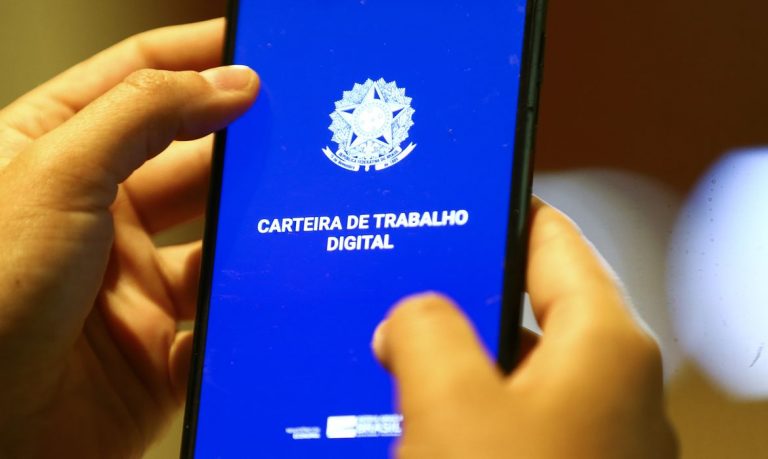 País gerou 135 mil novos postos de trabalho em novembro