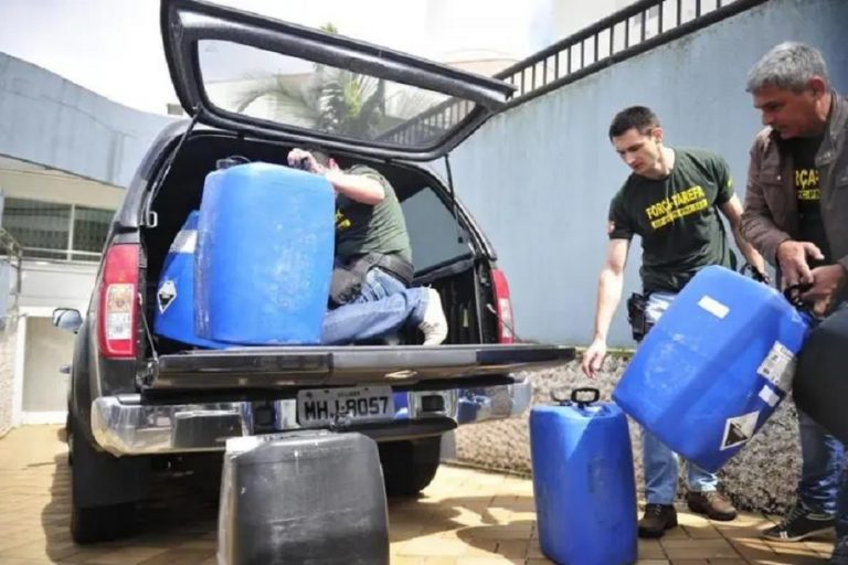 Grupo é condenado por usar soda cáustica e água oxigenada em leite