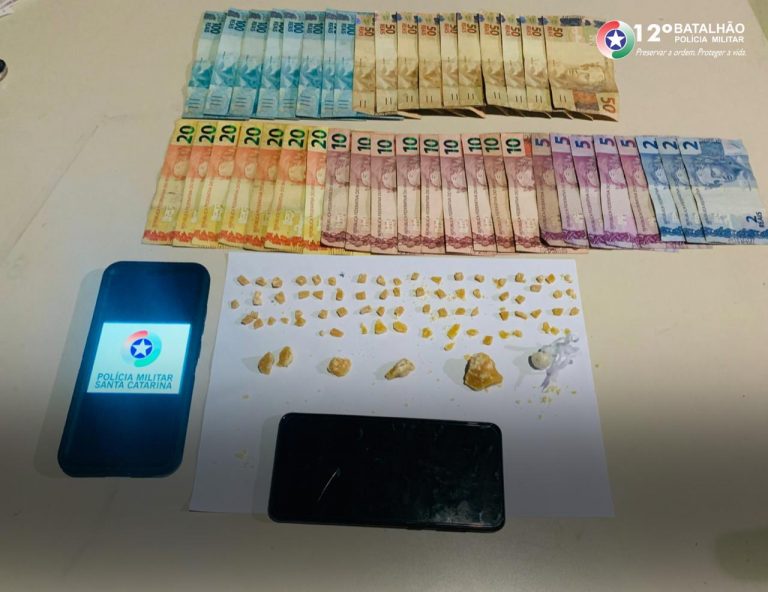 Mulher é presa duas vezes em 10 dias, no mesmo local, pelo crime de tráfico