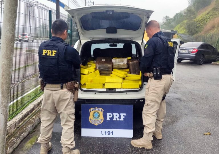 PRF encontra 751 kg de maconha em veículo furtado na BR-101 em Itajaí