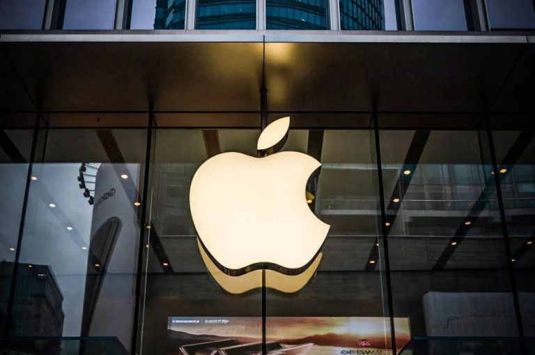 Ministério da Justiça proíbe venda de iPhone sem carregador de bateria