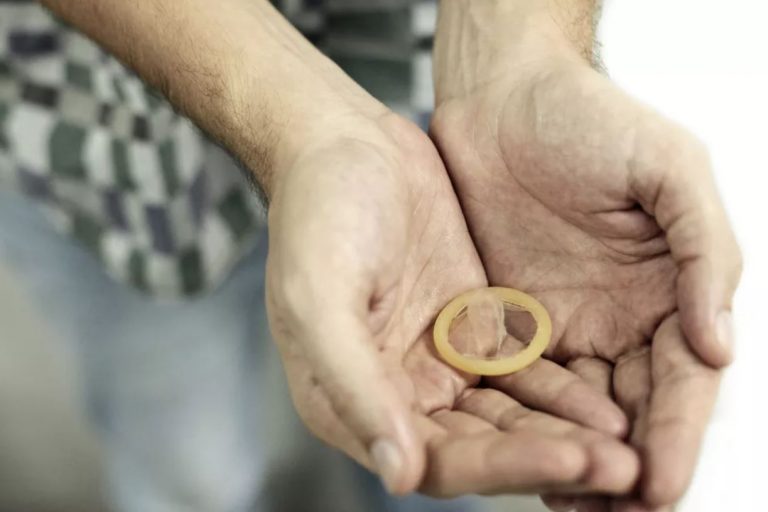 Homem é condenado pela morte da esposa em SC após transmitir HIV a ela e esconder infecção