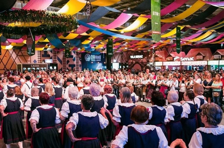Oktoberfest é suspensa em Blumenau
