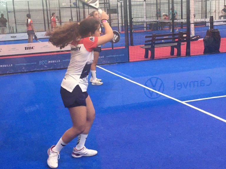 Jovens de oito países disputam o Pan Americano de Padel em Camboriú
