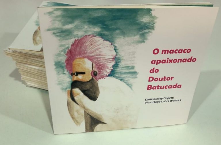Escritor lança o livro “O macaco apaixonado do Dr. Batucada” 