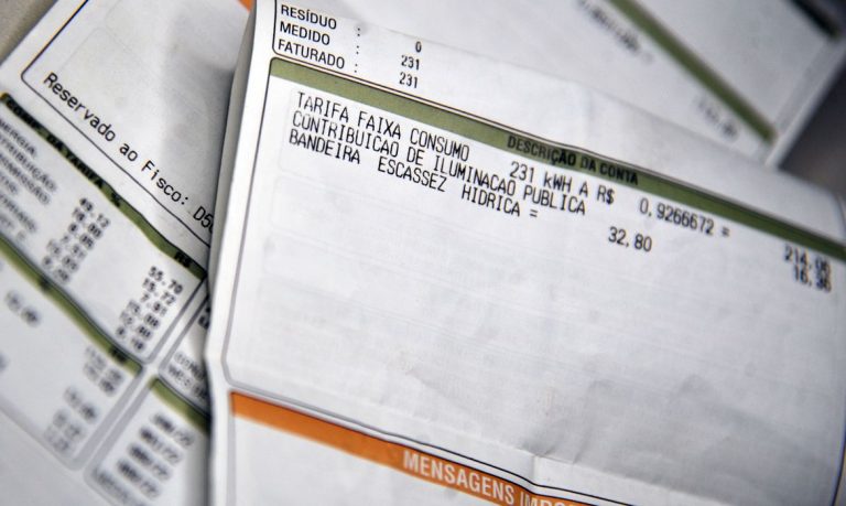 Conta de energia elétrica fica mais cara a partir de hoje