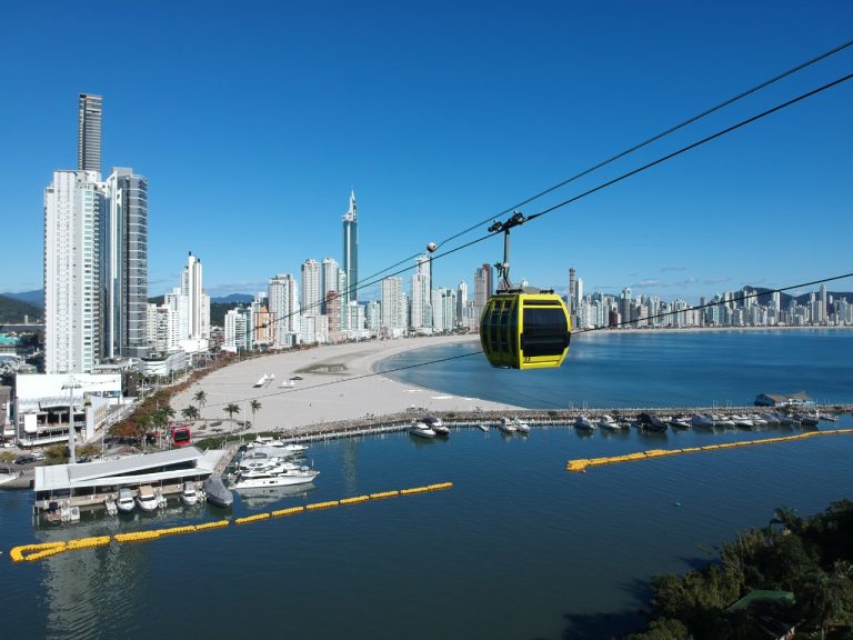 Reservas de hotéis para o Réveillon chega a 85% em Balneário Camboriú