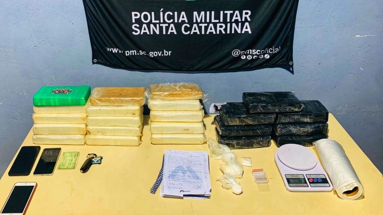 Operação da PM prende três e recolhe mais de 20kg de drogas em BC