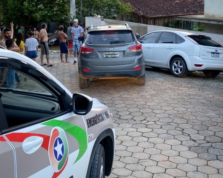 Após perseguição, trio é preso por assalto em Camboriú