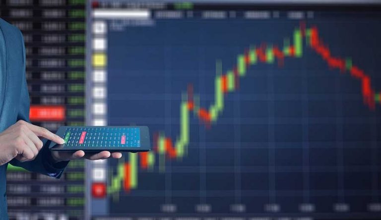 Dólar sobe, Ibovespa cai e ações da Petrobrás descem ao nível da pandemia