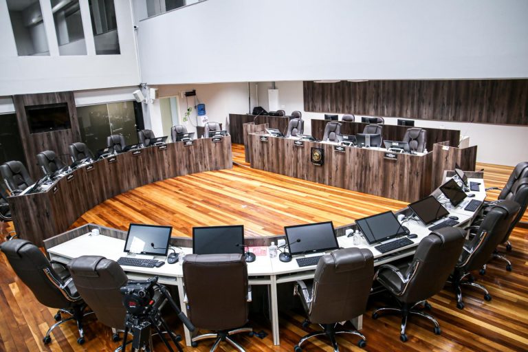 Reajuste dos servidores e outros dois projetos serão votados em sessão extraordinária