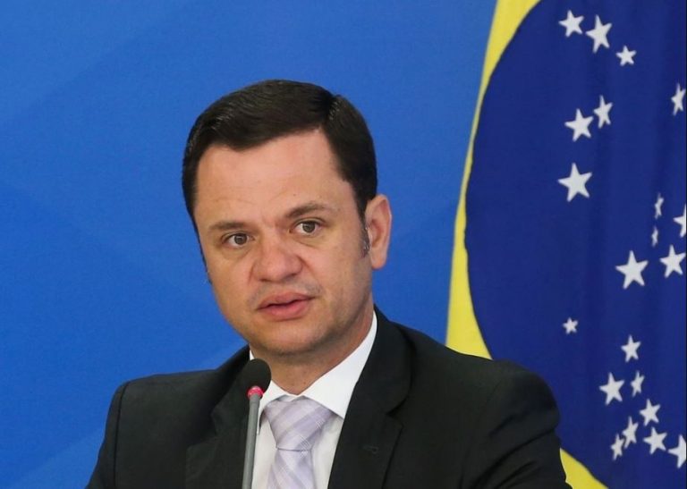 Moraes manda soltar Anderson Torres e determina uso de tornozeleira