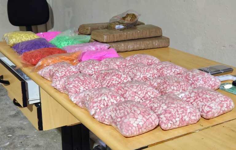 Traficantes são presos com 22 mil comprimidos de ecstasy em Camboriú