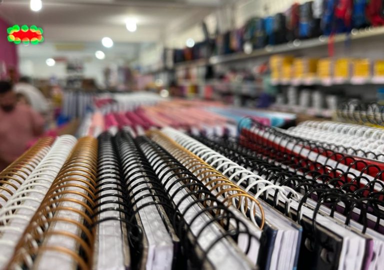 Cartão Material Escolar pode ser retirado nas unidades escolares a partir de sexta-feira