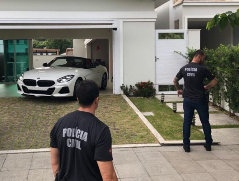 Criminoso que ostentava vida de luxo e queimava notas de R$100,00 é preso pela DEIC