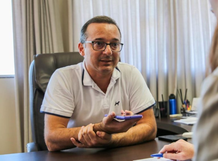 David La Barrica assume a prefeitura de Balneário Camboriú