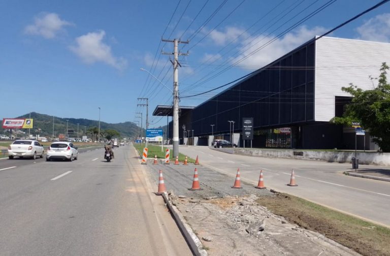 Trânsito no entorno do Centro de Eventos passa por alterações durante obras