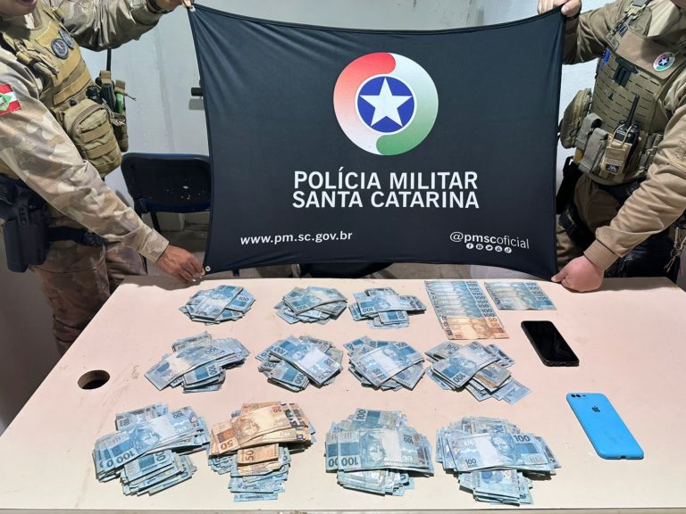 PM prende dois homens e uma mulher em ocorrência de roubo