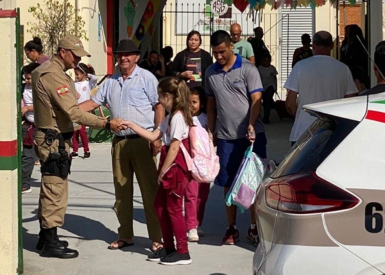 Escolas Estaduais começam a receber segurança de policiais da reserva
