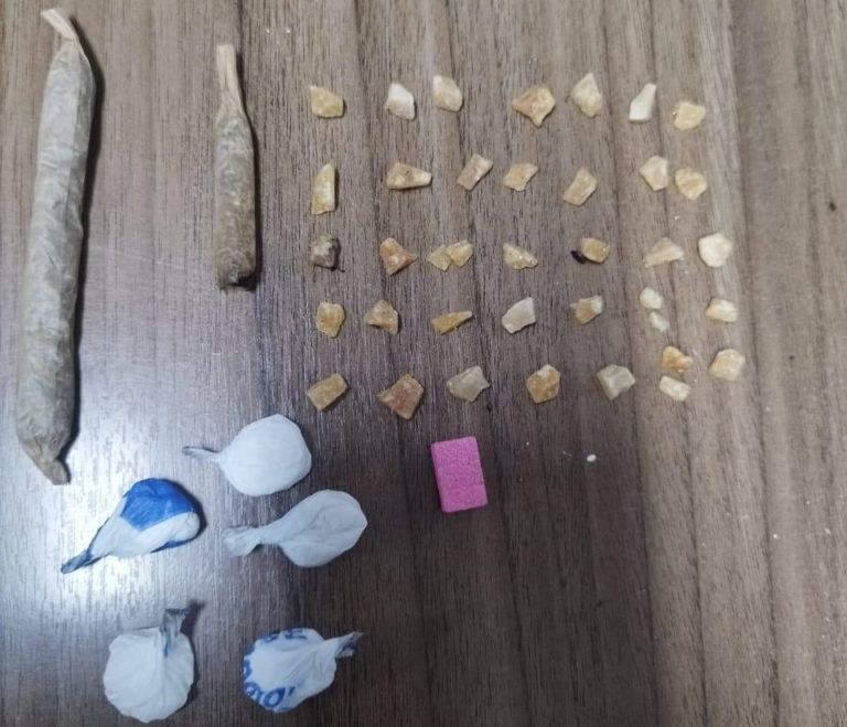 Dono de bar é preso com drogas e caça níquel no Bairro das Nações