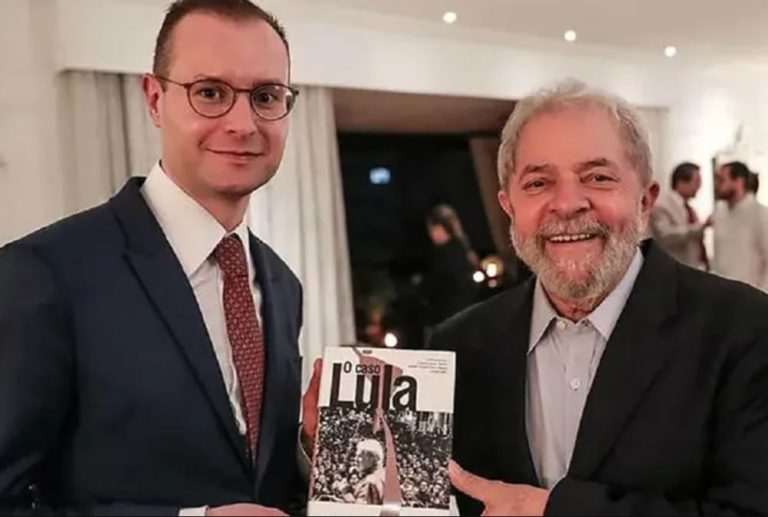Lula indica o próprio advogado para ministro do STF