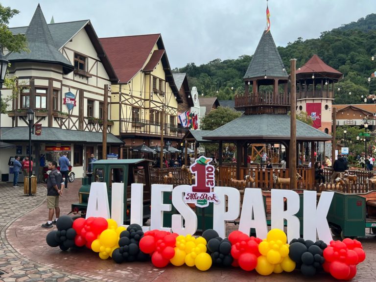 Alles Park anuncia novas atrações em seu primeiro aniversário