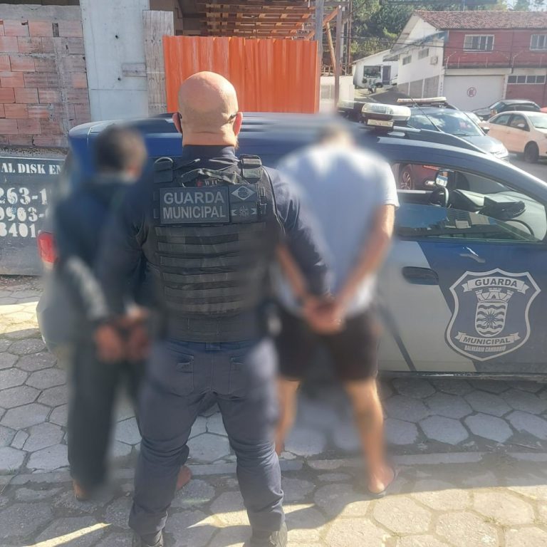 Dois são presos por tráfico e posse de drogas no Centro