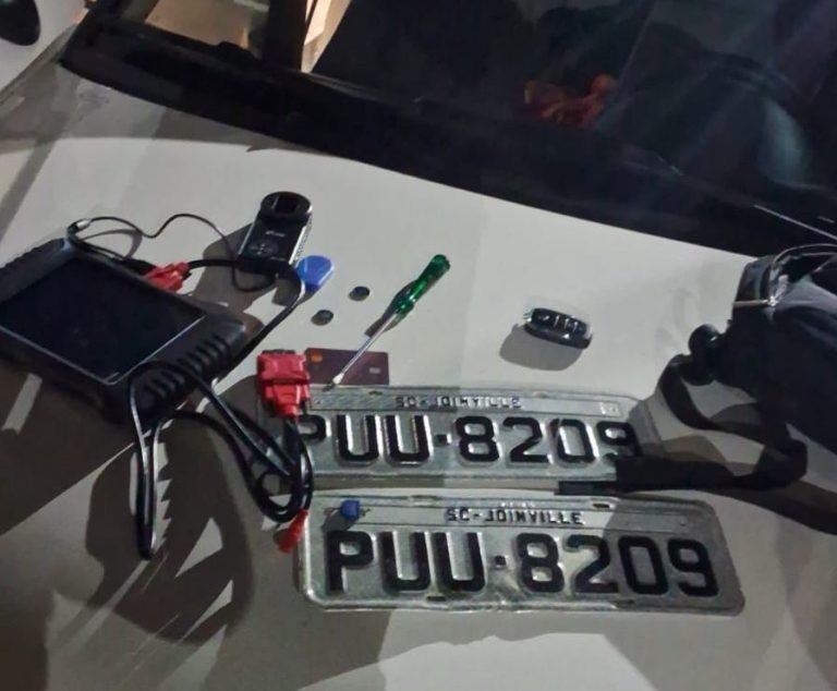 Dupla de Joinville que veio furtar carros em BC é presa pela GM