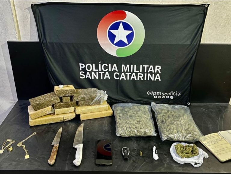 Mais de 4 quilos de drogas são apreendidos pela PM em Balneário Camboriú
