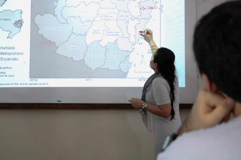 Educação de SC divulga datas do processo seletivo de professores ACTs de 2024