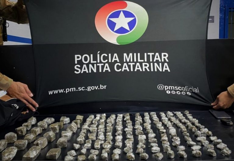 PM prende quatro por tráfico de drogas na Barra