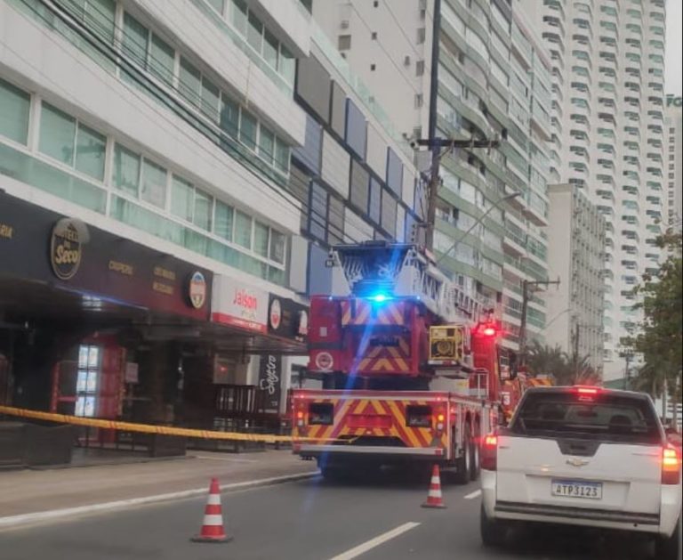 Princípio de incêndio em adega mobiliza Bombeiros em prédio da Atlântica