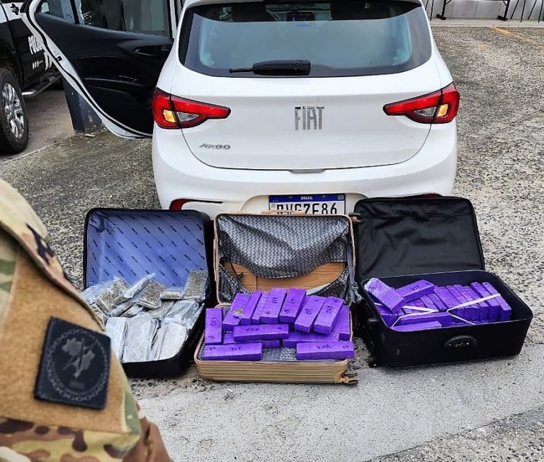 PRF prende mulher com 108 kg de maconha na BR-101 em Itajaí