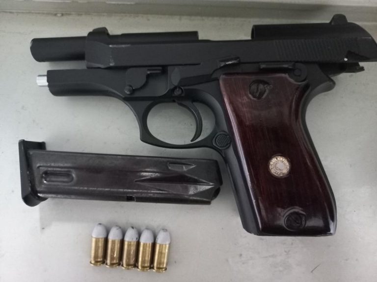 PM prende homem por porte ilegal de arma e outros dois por ameaça
