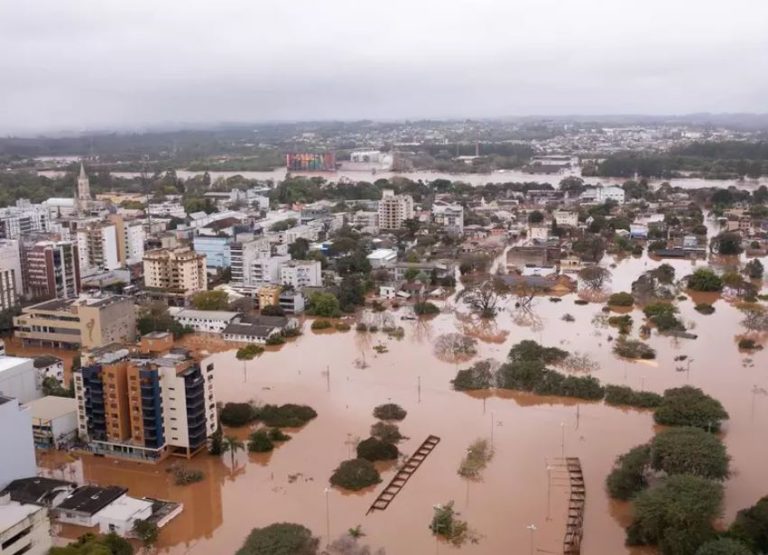 Doações para atingidos pela chuva no RS podem ser entregues na Festa Farroupilha de Camboriú