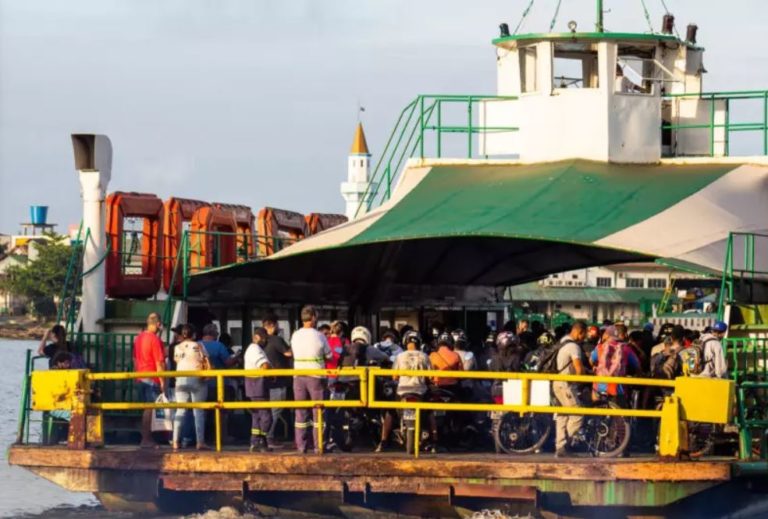 STJ restabelece decisão e Estado terá que licitar serviço de ferry boat entre Navegantes e Itajaí