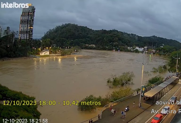 AO VIVO: Confira a situação dos rios em Brusque, Itajaí, Blumenau e Rio do Sul