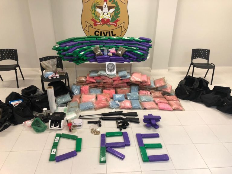 Polícia Civil faz a maior apreensão de ecstasy do Brasil e prende um dos fornecedores