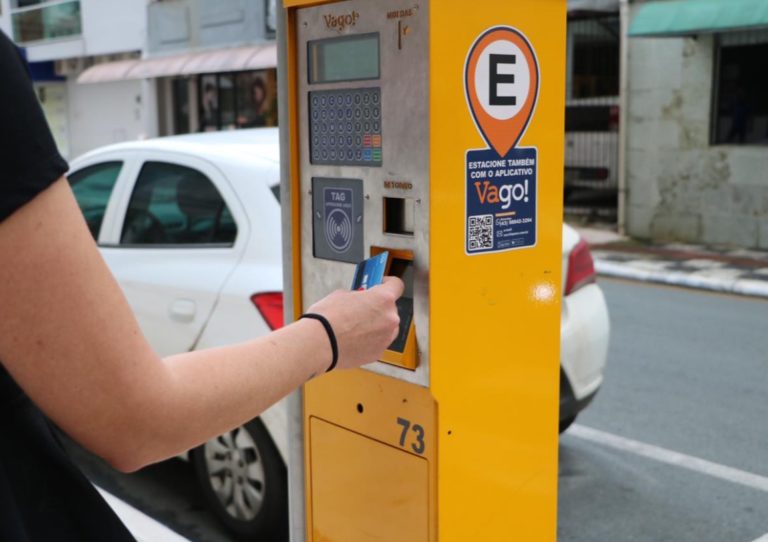 Nota da prefeitura confirma ilegalidade da cobrança no estacionamento em BC