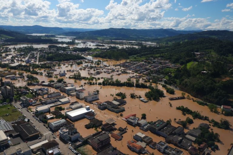 SC tem 135 municípios com ocorrências e 89 as cidades em situação de emergência