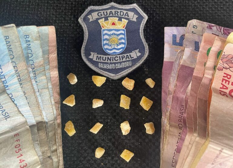 Dois são detidos com drogas no final de semana